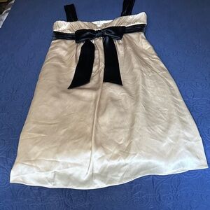 Jones New York  Dress with Black Bow and Gold Hue